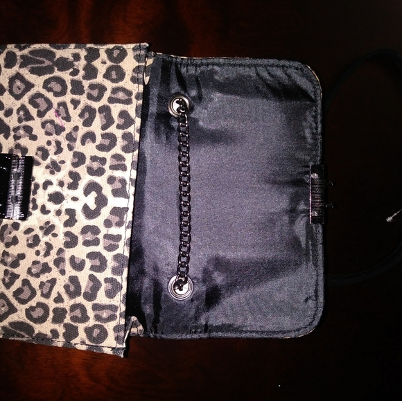 Leopard flap shoulder bag - Picture 5 of 8